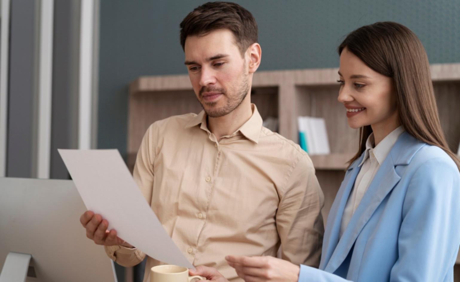 Professionelle Geschäftsberatung in modernem Büro